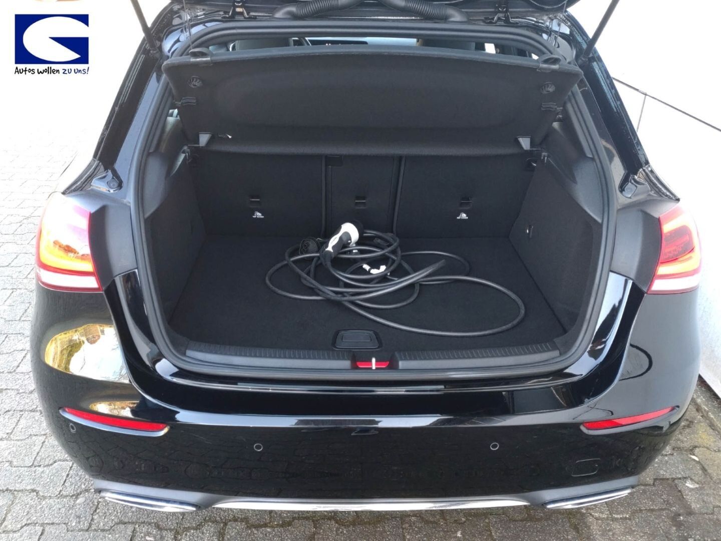 Mercedes-Benz A250 e Progressive - Samsaru's Car Outlet