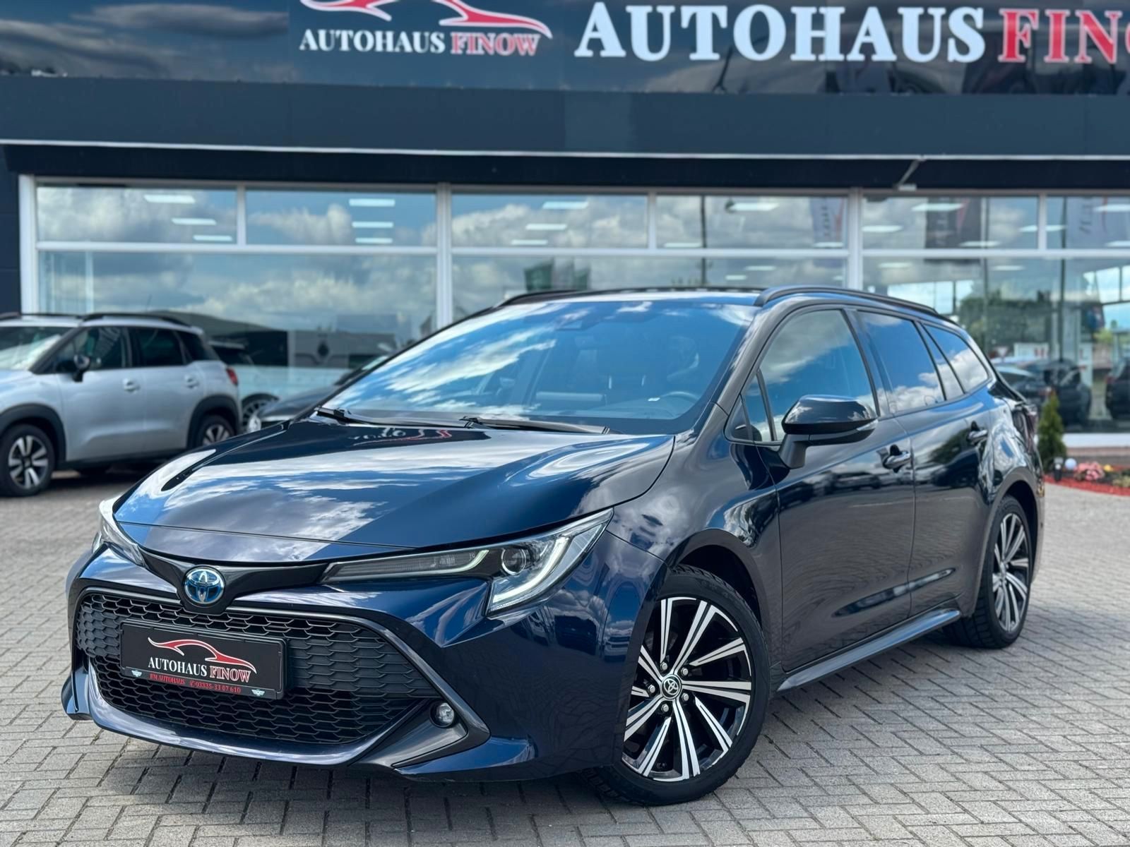 Toyota Corolla 1.8 Touring Sports Hybrid - Samsaru's Car Outlet