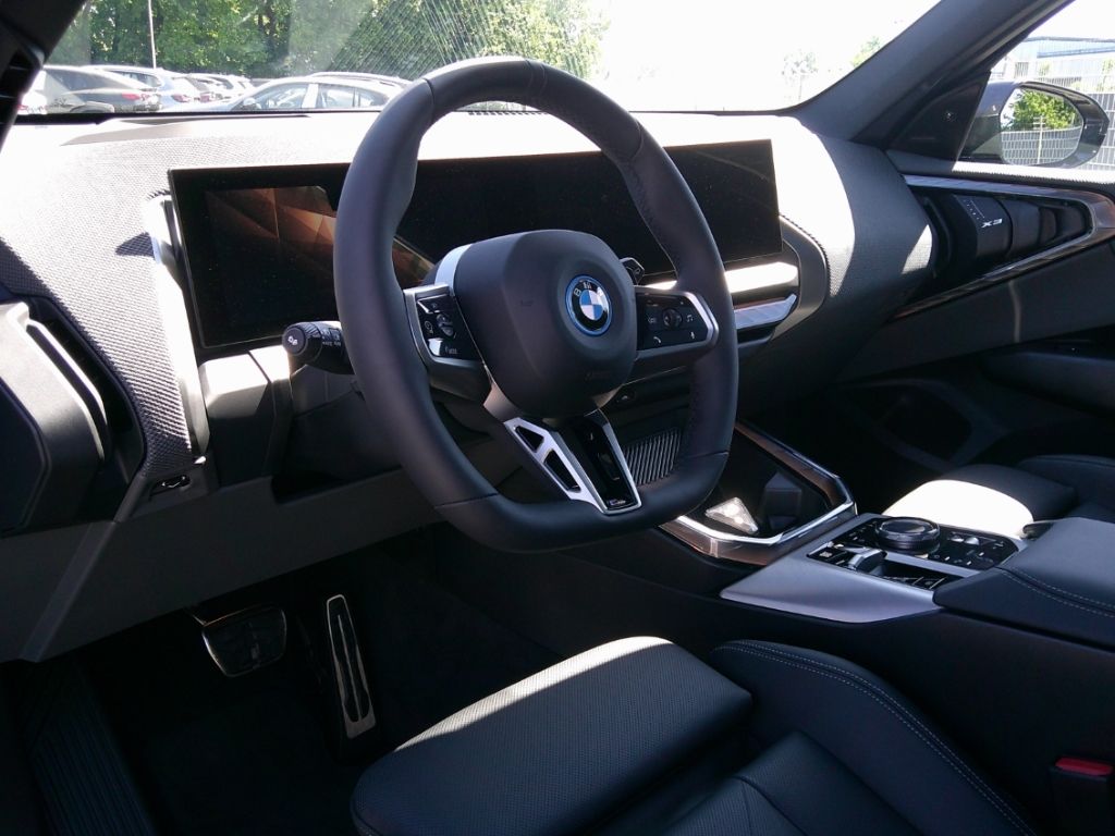 BMW X3 30e xDrive M Sport Pro - Samsaru's Car Outlet