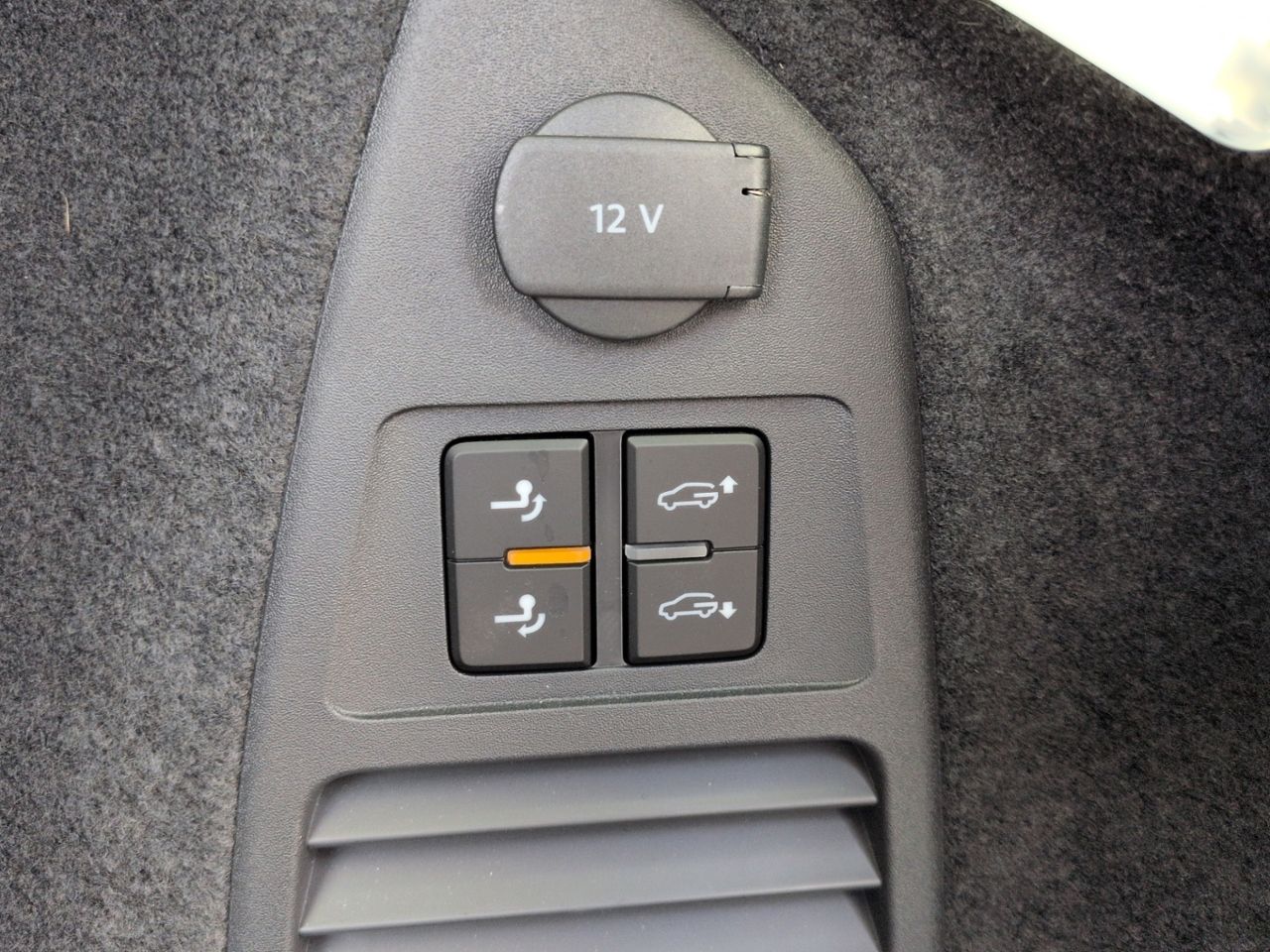Volkswagen Touareg R-Line V6 TDI 4MO MATT+STHZ+LUFT+PANO+22