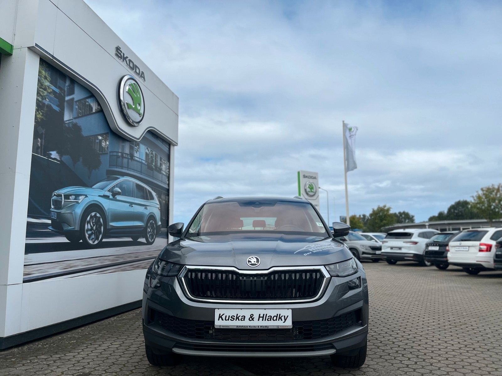 Skoda Kodiaq Tour 2.0 TDI DSG - Samsaru's Car Outlet