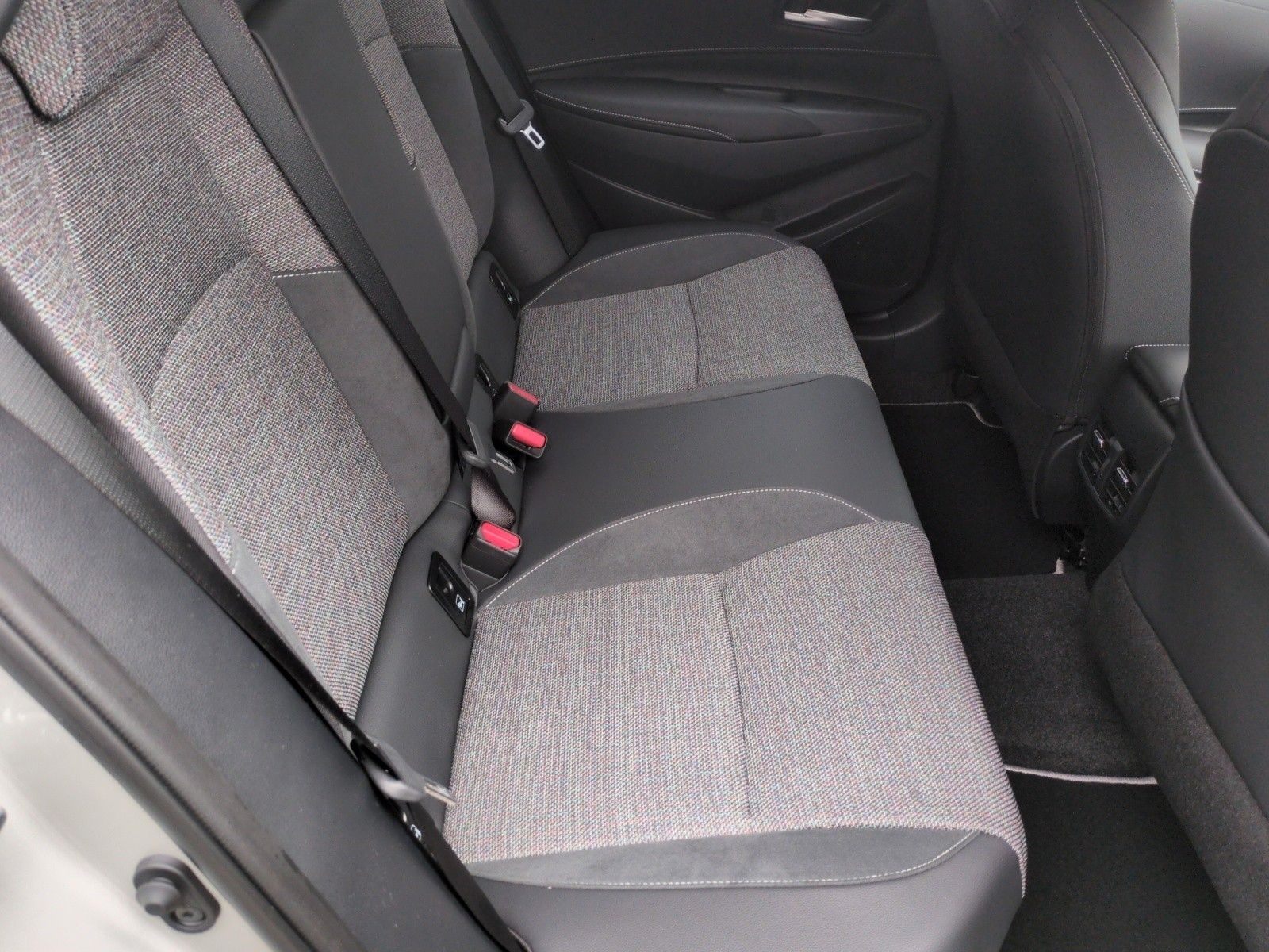Toyota Corolla Touring Sports 1.8 Hybrid Teamplayer/LED