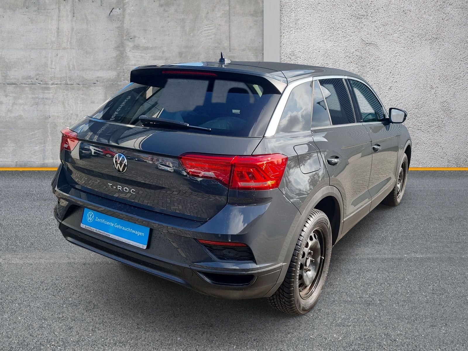 Volkswagen T-Roc 1.0 TSI - Samsaru's Car Outlet