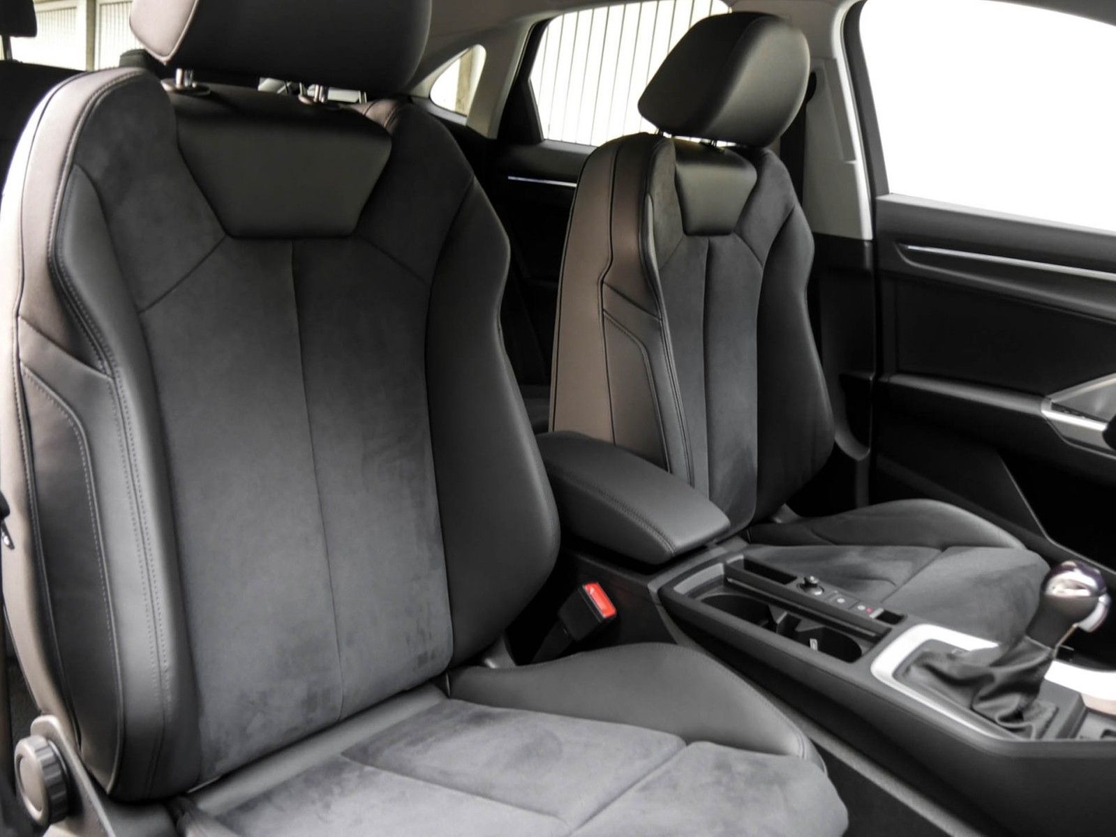Audi Q3 Sportback 40 quattro S LINE - Samsaru's Car Outlet