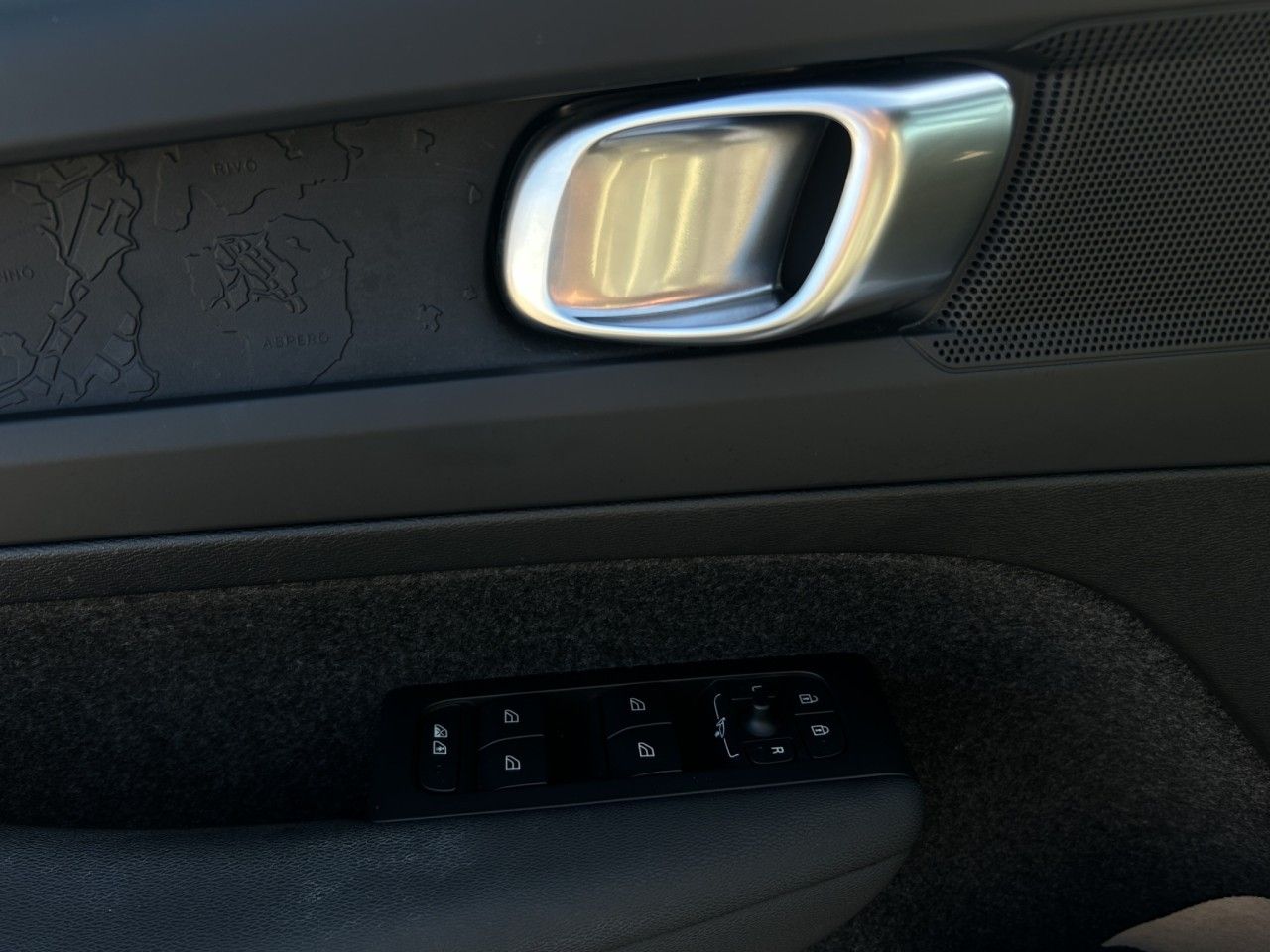 Volvo XC40 Core Pure Electric - Samsaru's Car Outlet