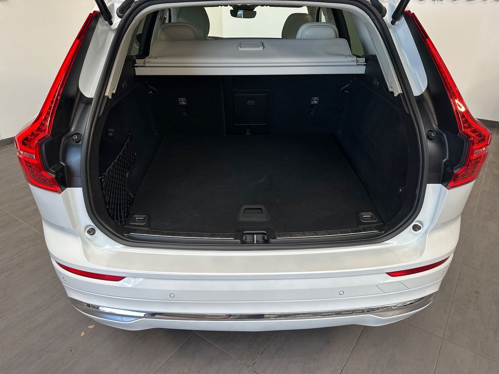 Volvo XC60 T6 AWD Recharge Core NAV+LED+PANO+AHK+STHZG