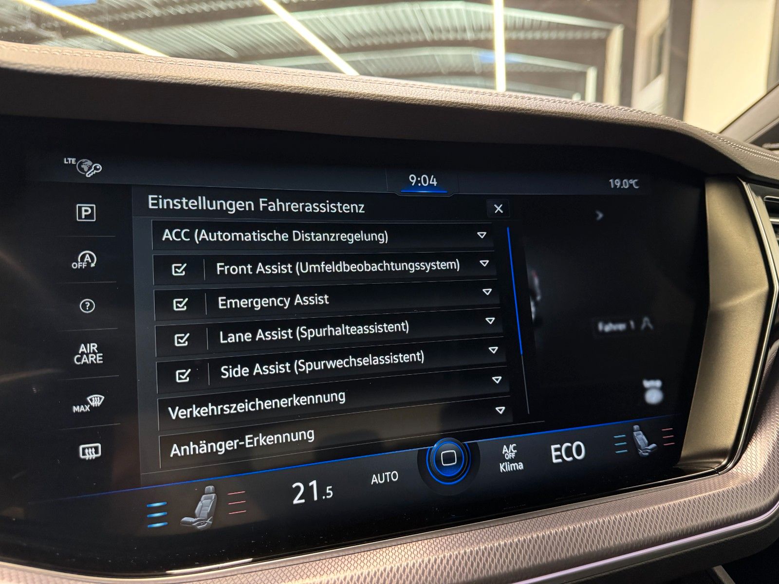 Volkswagen TOUAREG R-LINE 4M. 3.0TDI*LUFTFEDER*PANO*STDHZ