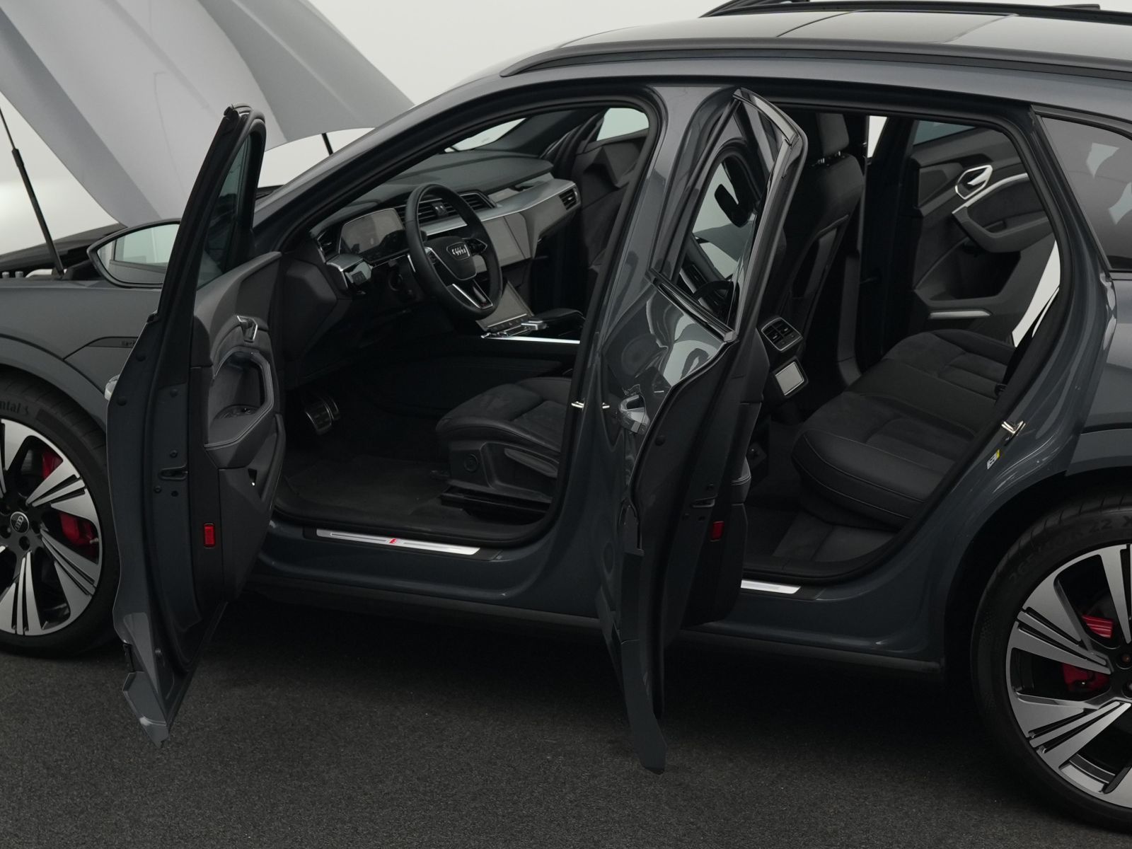 Audi Q8 e-tron 50 quattro 2x S line*Opt.schw*PANO*AHK