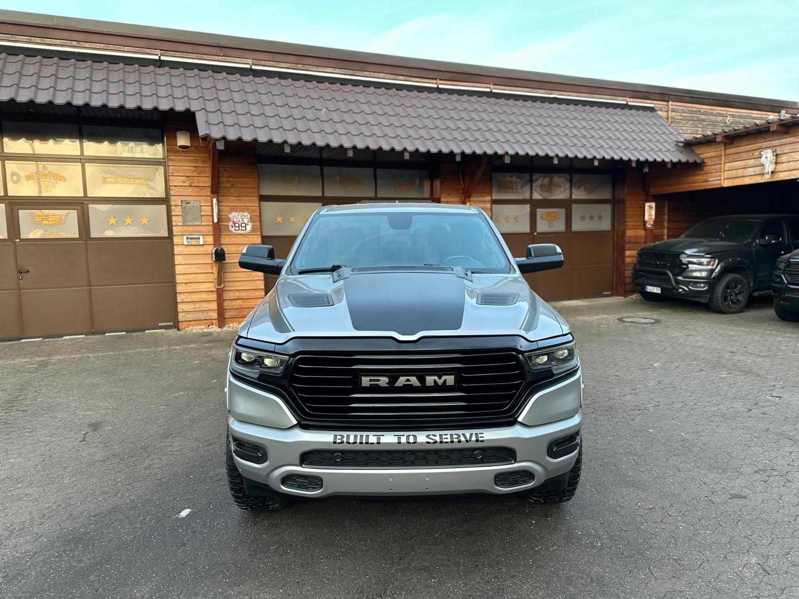 Dodge BUILT TO SERVE*4X4*OFF-ROAD*BÜGEL*AHK*NAVI*SERVI
