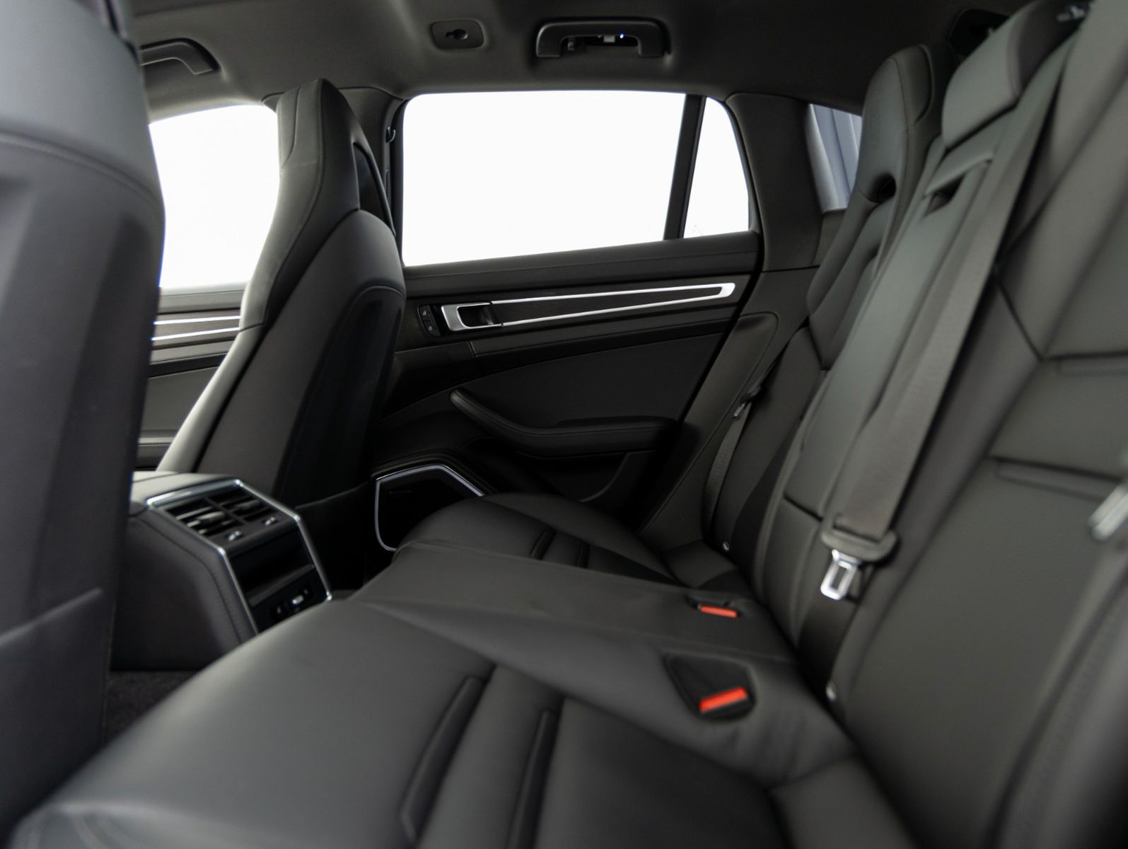 Porsche Panamera 4 E-Hybrid Sport Turismo Platinum Editi