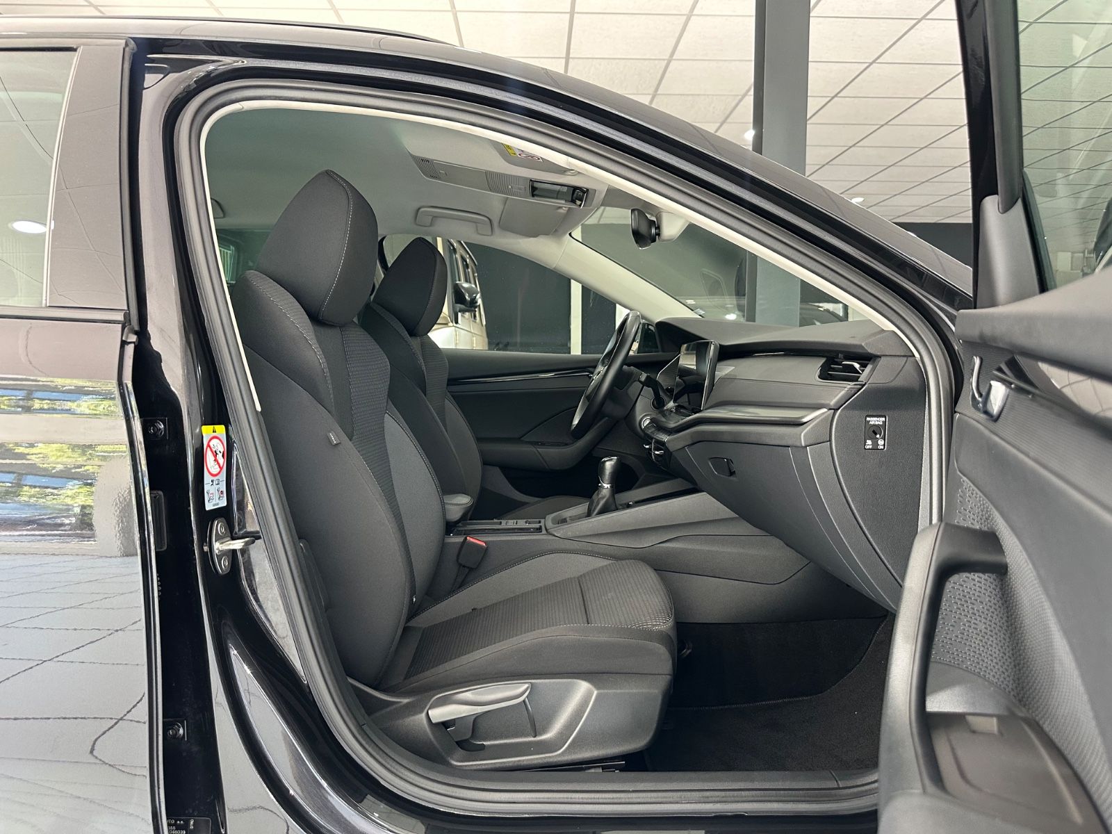 Skoda Octavia Combi Ambition - Samsaru's Car Outlet