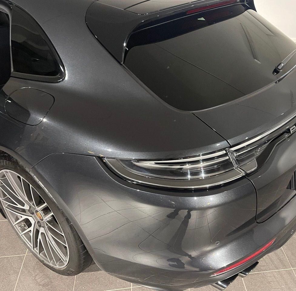 Porsche Panamera Sport Turismo 4 E-Hybrid Platinum Edit
