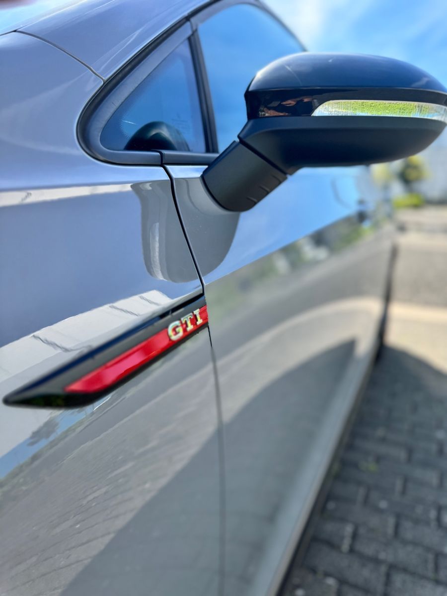 Volkswagen Golf GTI Black Style - Samsaru's Car Outlet