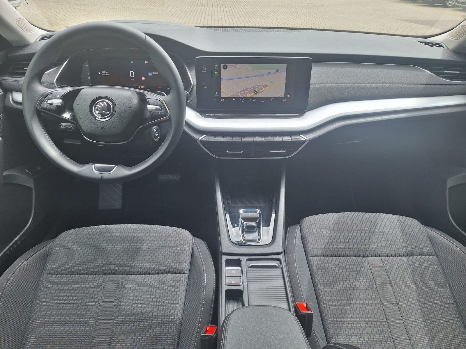 Skoda Octavia 2.0TDI DSG Combi - Samsaru's Car Outlet