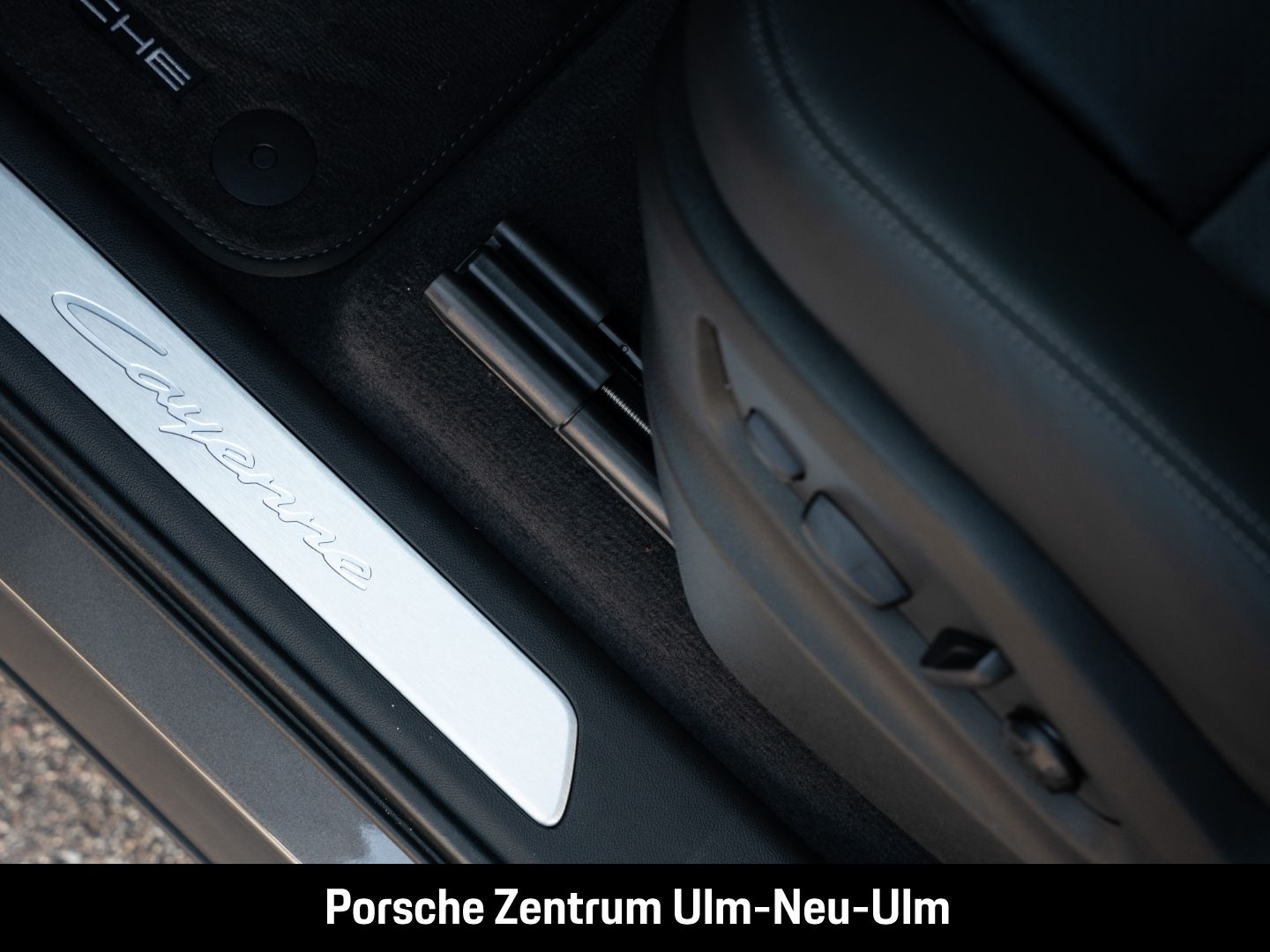 Porsche Cayenne E-Hybrid BOSE LED-Matrix Panoramadach