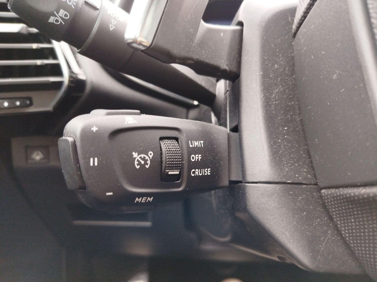 DS Automobiles DS7 CB E-TENSE 4X4 PERFOLINE,LEASING MÖGLICH,NIG