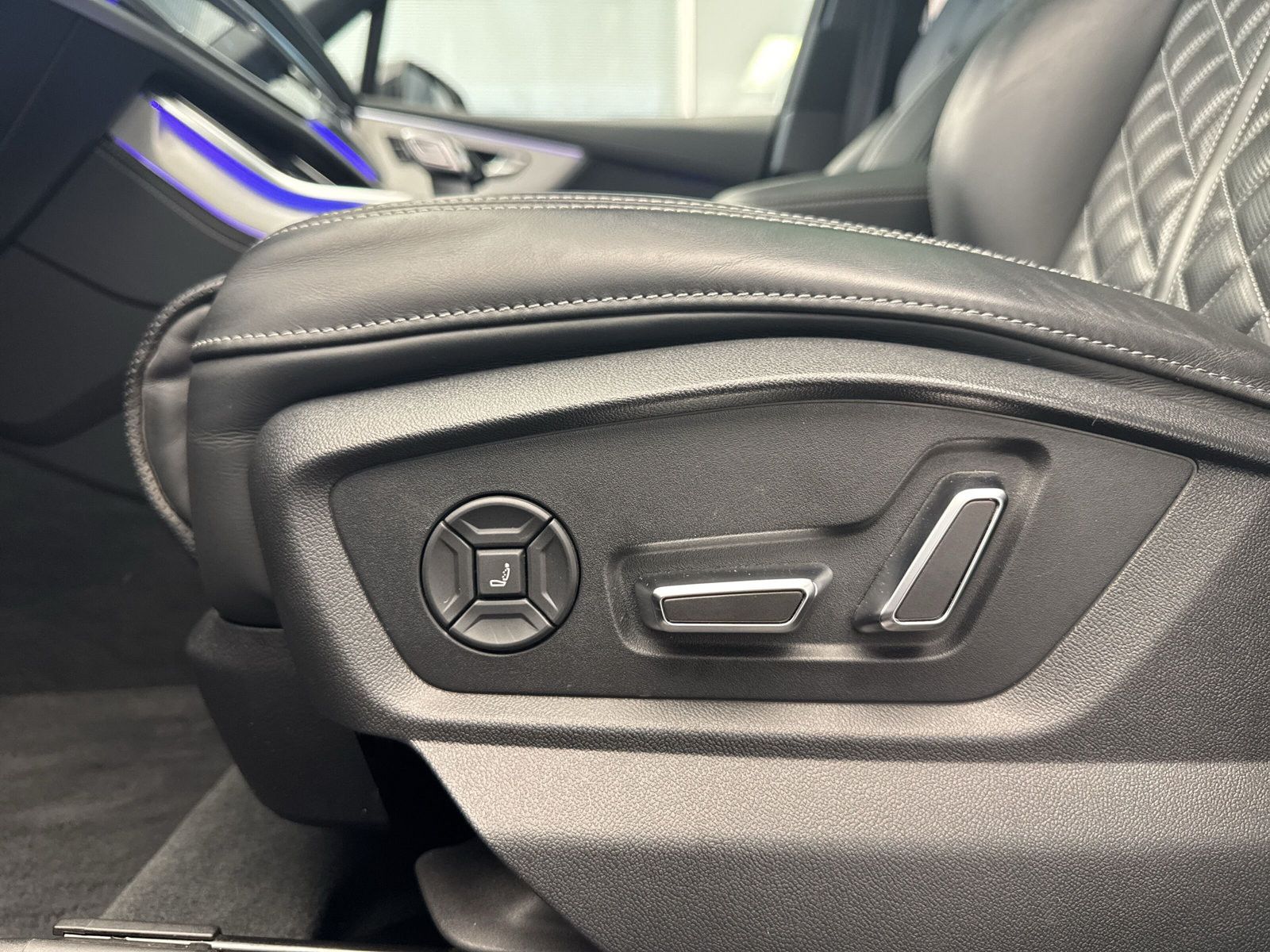 Audi Q7 SUV S line Q7 3.0 TDI quattro