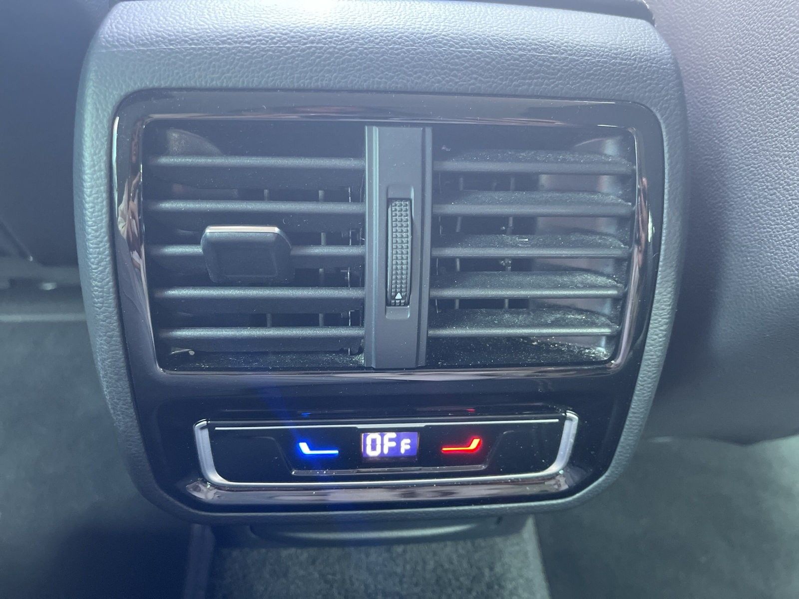 Volkswagen Passat 2.0 TDI Elegance DSG - Samsaru's Car Outlet