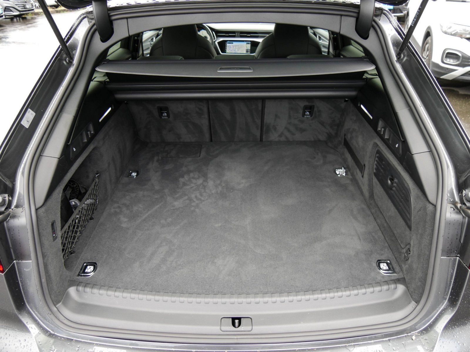 Audi A6 Avant 55 TFSI e Sport S-Line - Samsaru's Car Outlet