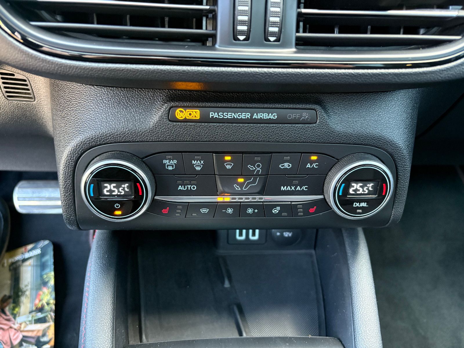 Ford Focus Turnier ST-Line X AHK NAVI LED PANO-SD EHK