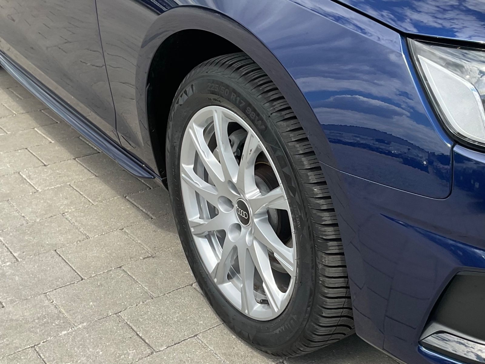 Audi A4 Av.40 TDI quattro advanced - Samsaru's Car Outlet