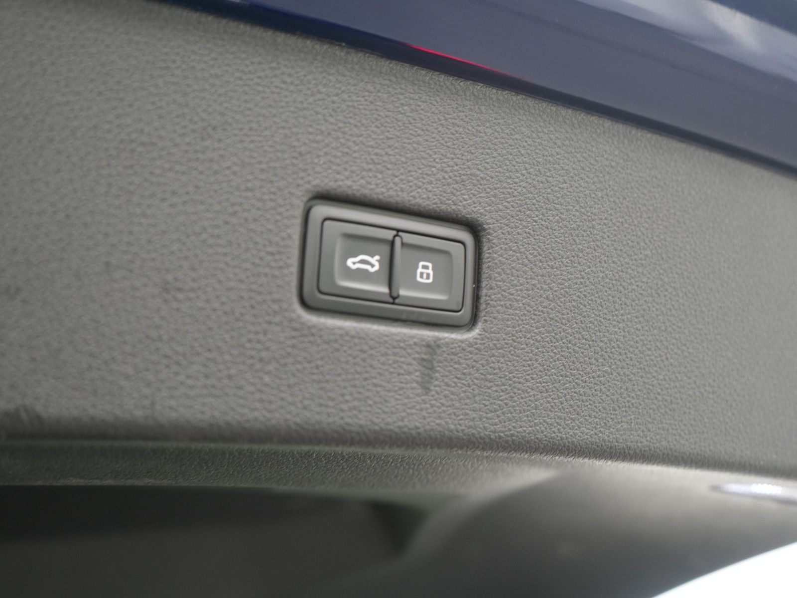Audi Q8 e quattro S line MASSAGE B&O LUFT AHK LEDER