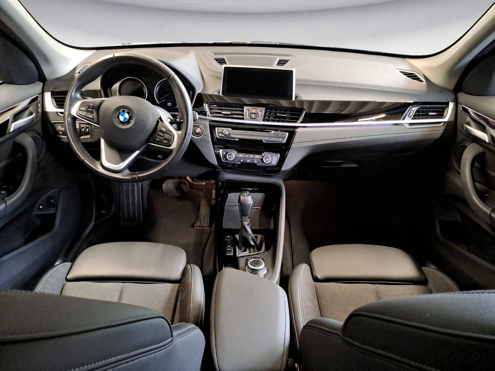 BMW X1 xDrive25e Sport Line Steptronic - Samsaru's Car Outlet