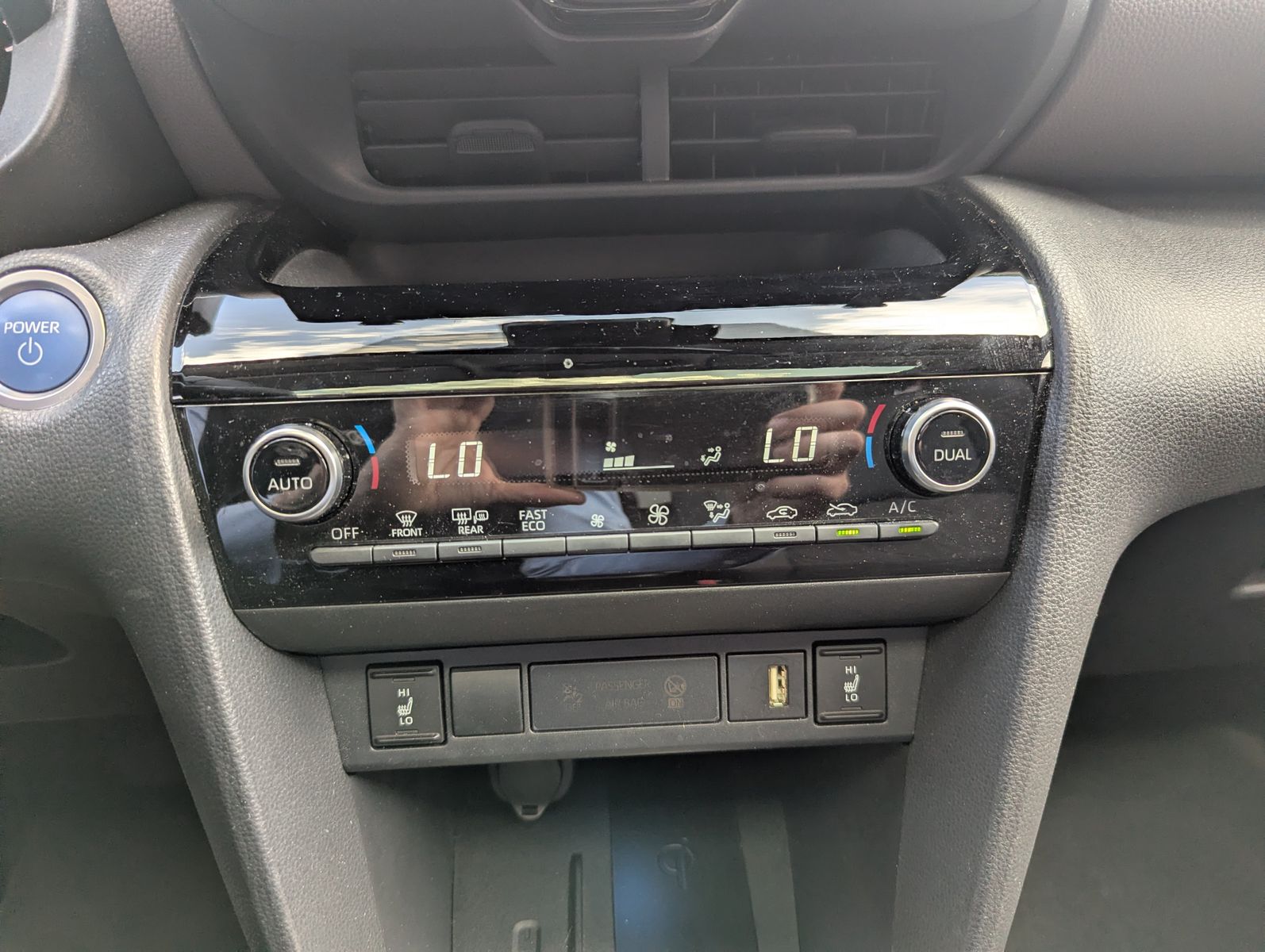Toyota Yaris Cross 1,5 Hyb. Elegance *PANO 360° HUD*