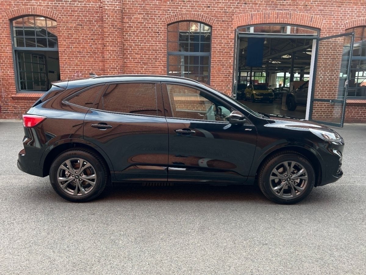 Ford KUGA ST-LINE X PHEV - Samsaru's Car Outlet