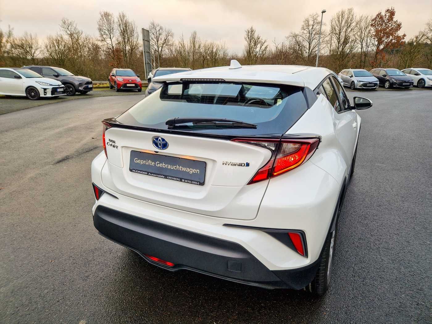 Toyota C-HR Hybrid Flow - Samsaru's Car Outlet