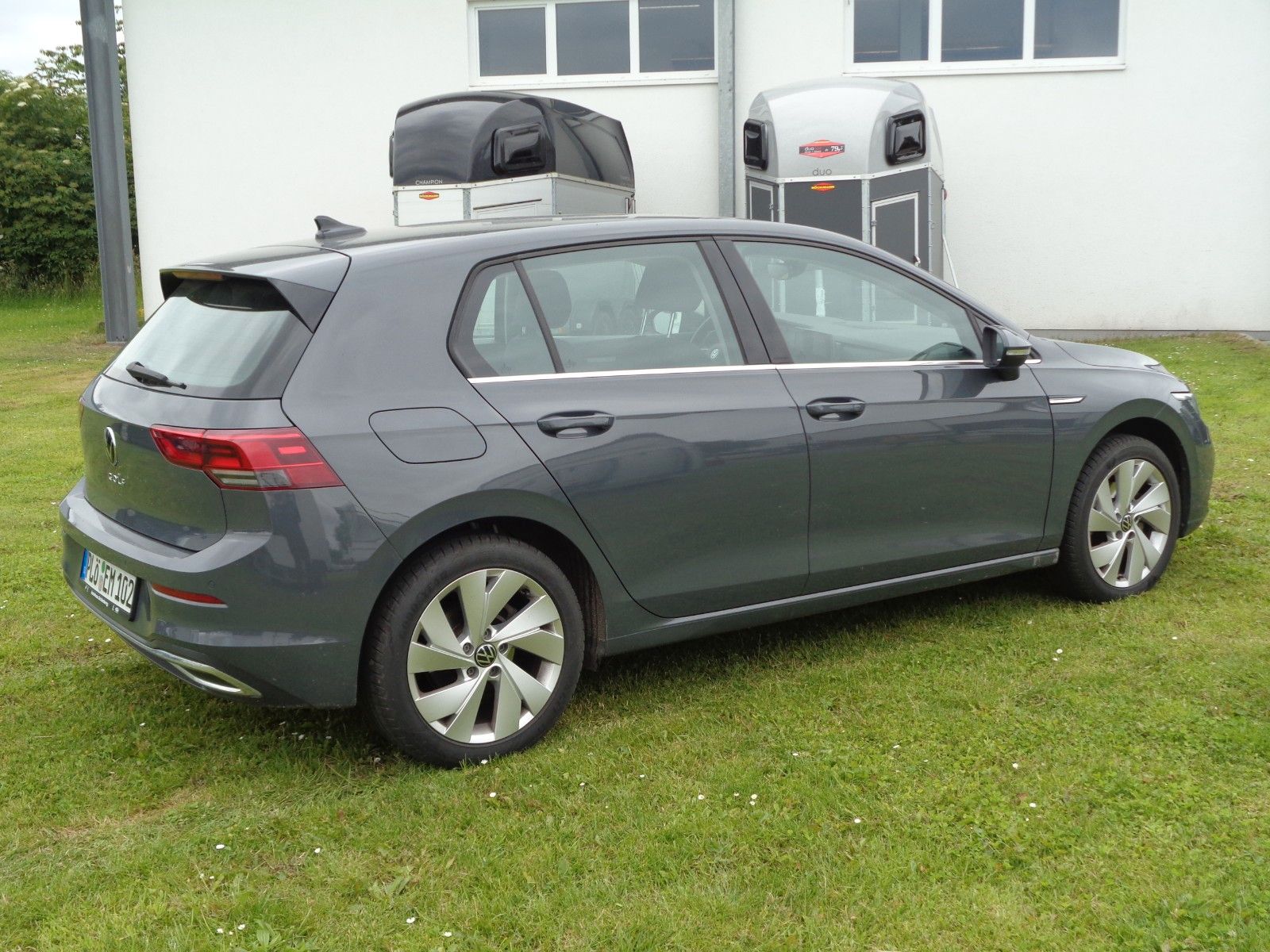 Volkswagen Golf VIII Lim. Style - Samsaru's Car Outlet