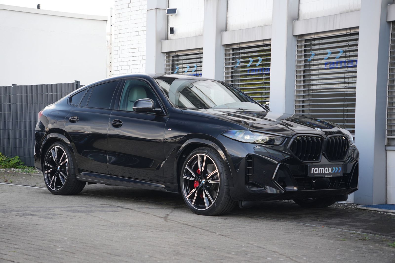 BMW X6 xDrive30d M SPORT PRO - Samsaru's Car Outlet