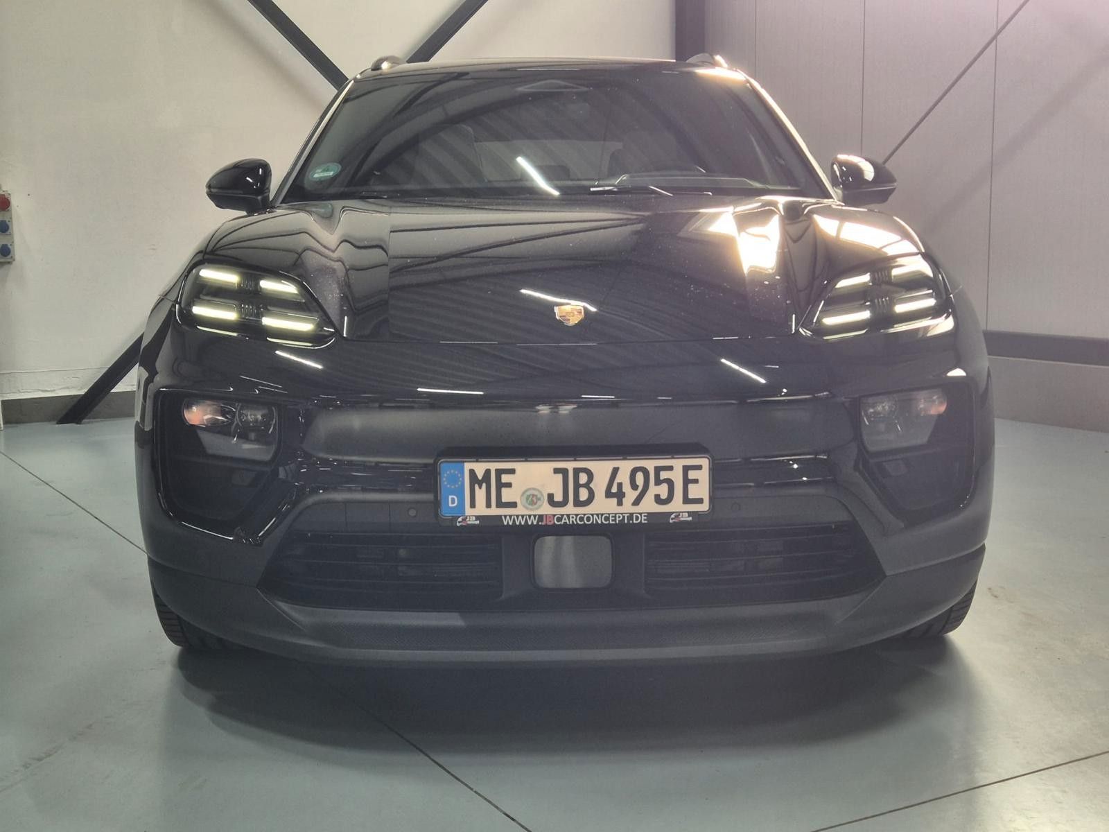 Porsche Macan 4 Electric