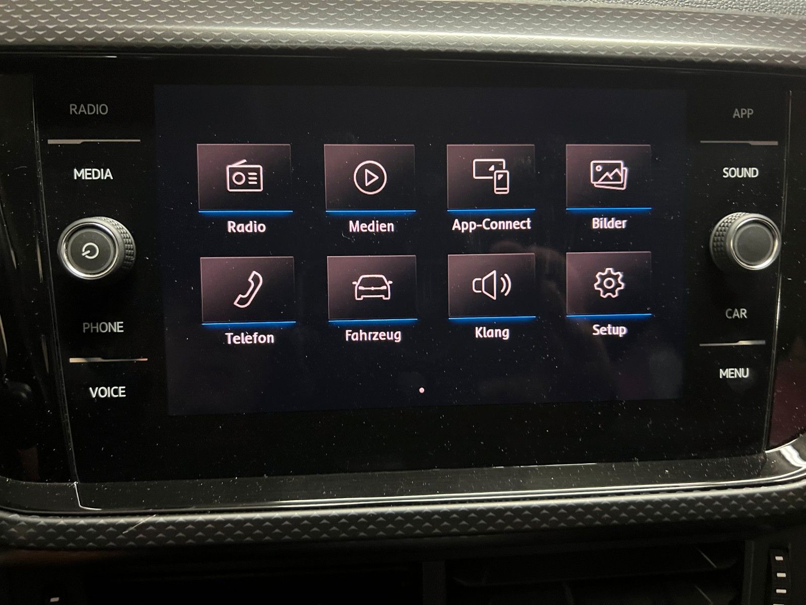 Volkswagen T-Cross Life - Samsaru's Car Outlet