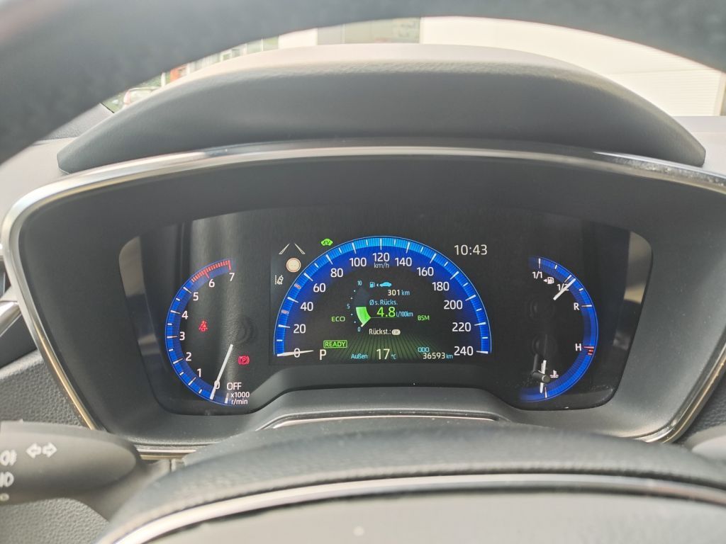 Toyota Corolla 1.8 Hybrid - Samsaru's Car Outlet