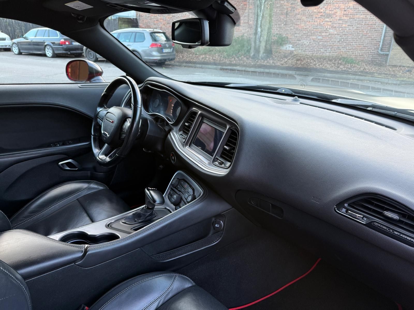 Dodge 5,7 V8*SRT KIT*LEDER*NAVI*KEYLESS*GARNTIE*SERVIC