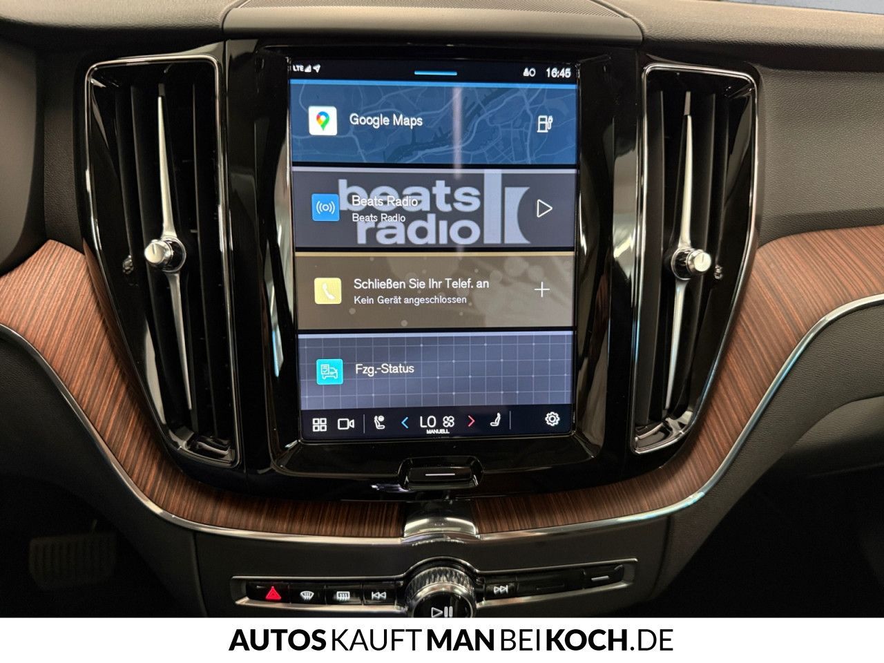 Volvo XC60 T6 Recharge AWD Plus Dark AHK PANO STDHz!