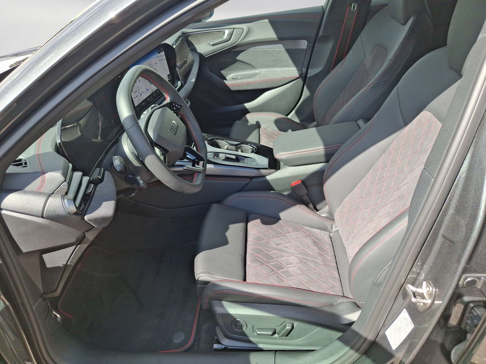 Audi A5 Avant TFSI quattro S tronic S line AHK B+Osou