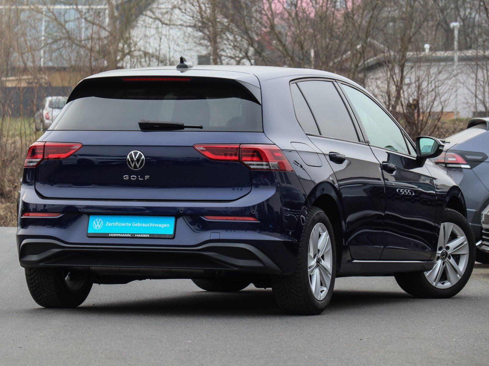 Volkswagen Golf Life 1.5 TSI - Samsaru's Car Outlet