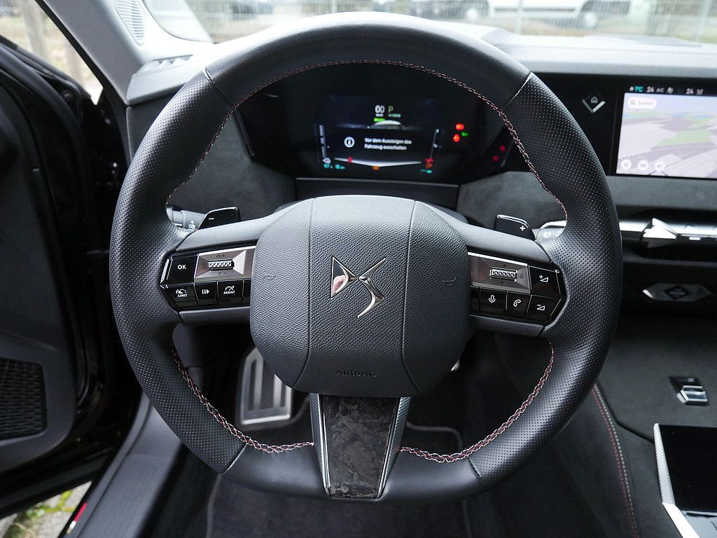 DS Automobiles DS 4 E-TENSE 225 Performance Line + MATRIX-LED