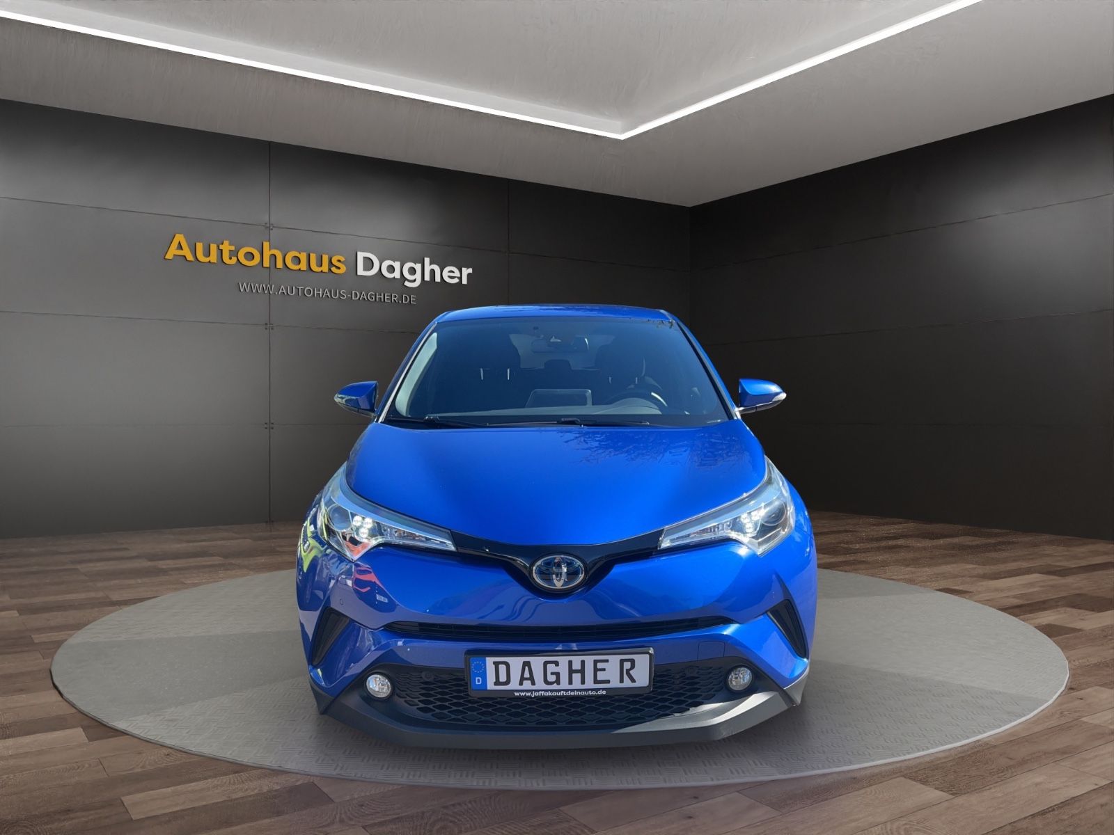 Toyota C-HR Hybrid Club - Samsaru's Car Outlet