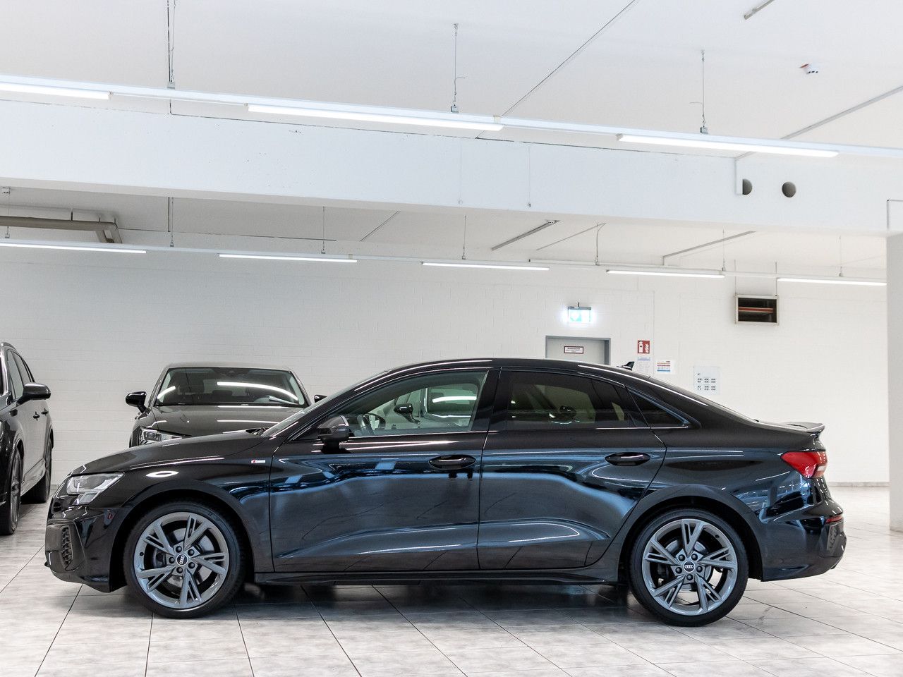 Audi A3 Limousine S line 35 TFSI - Samsaru's Car Outlet