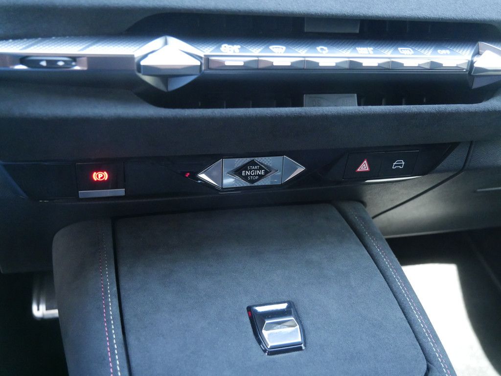 DS Automobiles DS 4 E-TENSE 225 Performance Line + MATRIX-LED
