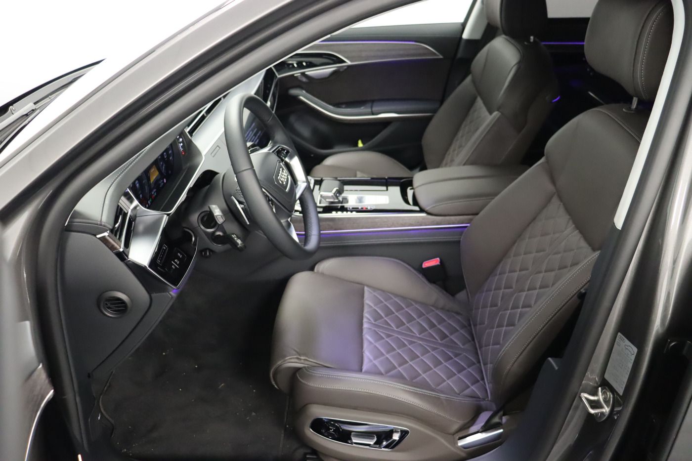 Audi A8 lang 60 TFSI e quattro tiptronic - Samsaru's Car Outlet
