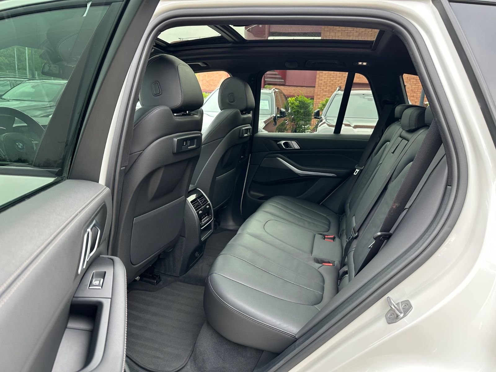 BMW X5 xDrive45e M-Sportpaket 360° Sky-Lounge AHK