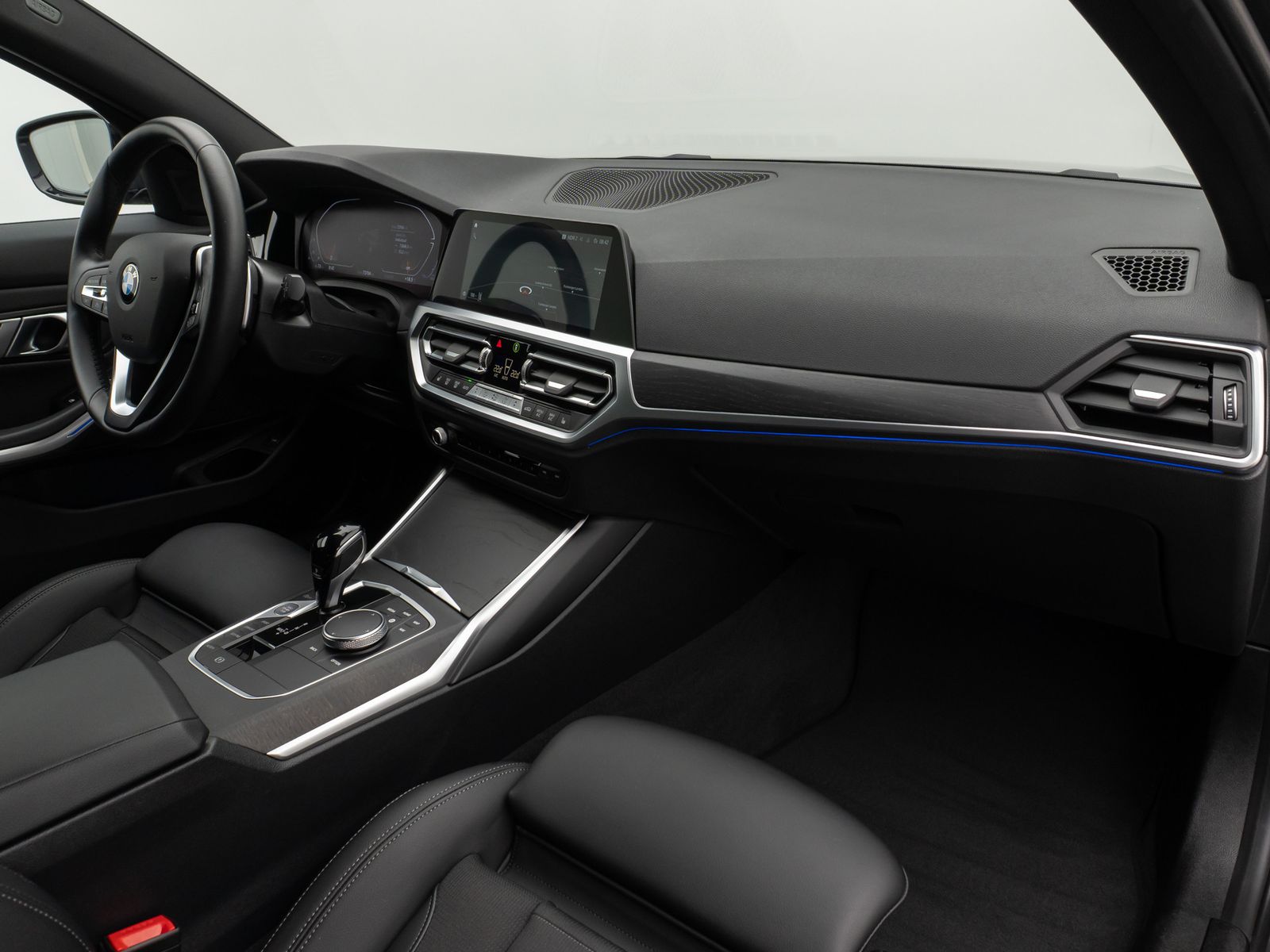 BMW 330i xD SportLine - Samsaru's Car Outlet
