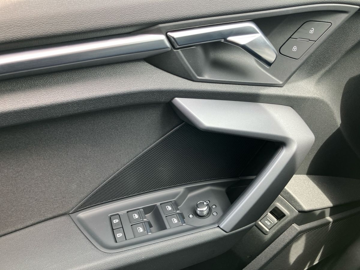 Audi A3 Limousine ADVANCED 30TFSI - Samsaru's Car Outlet