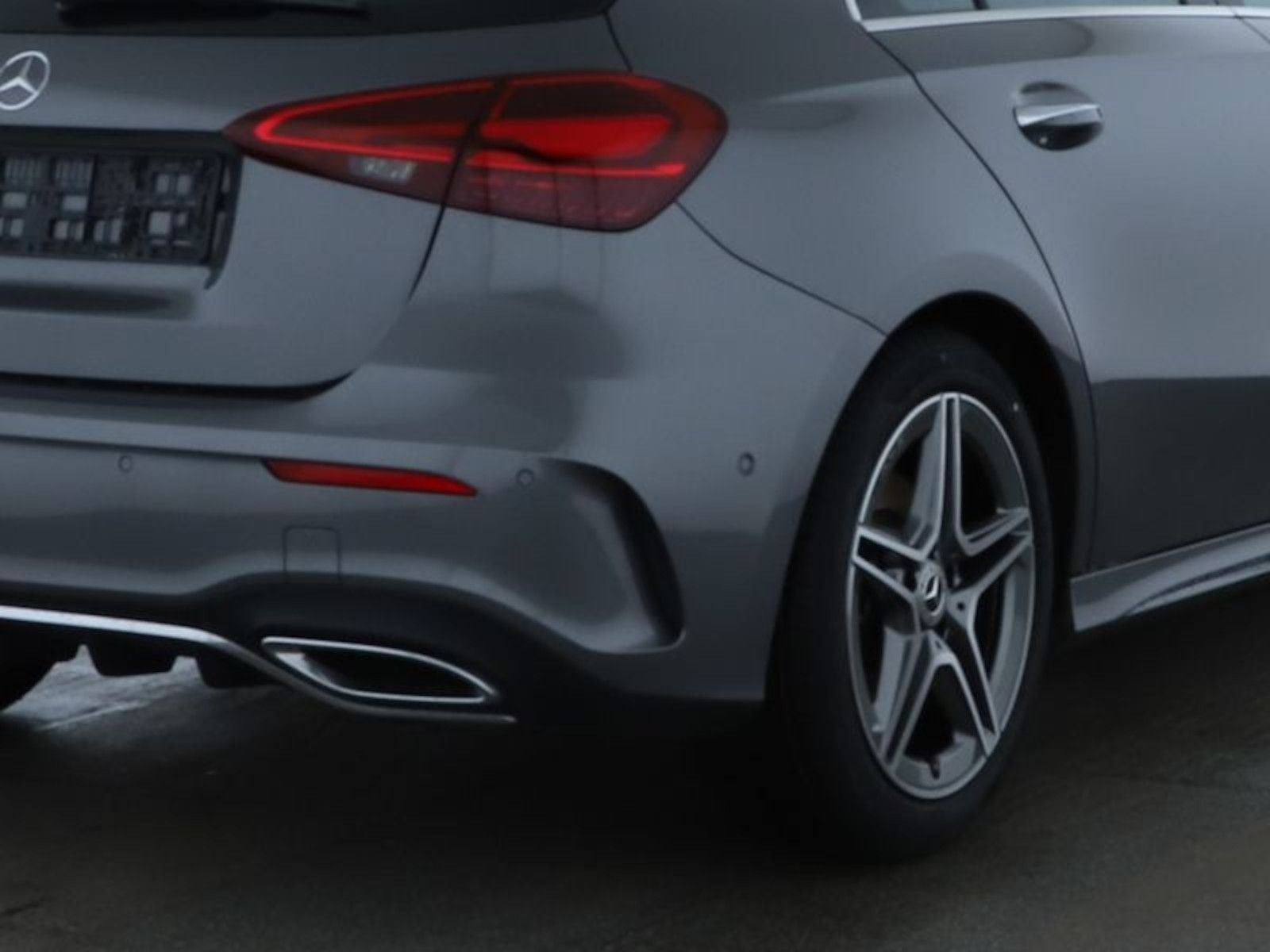 Mercedes-Benz A 200 AMG-Line - Samsaru's Car Outlet