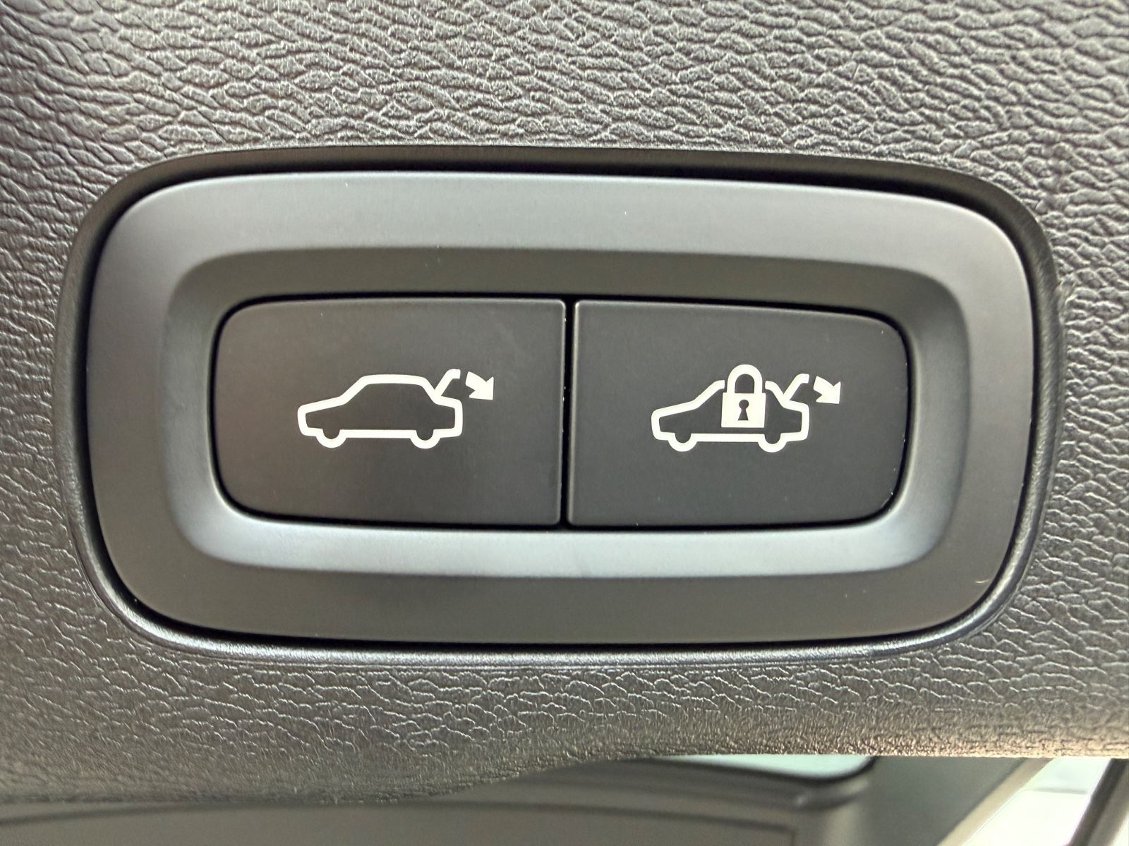 Volvo XC60 Polestar Engineered Recharge Plug-In Hybrid