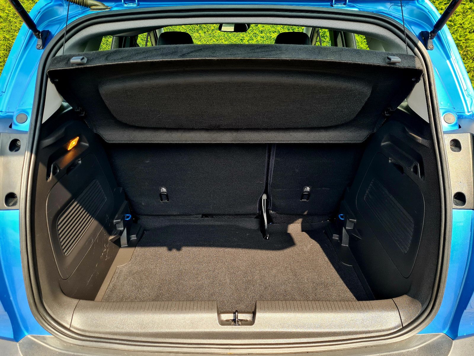 Opel Crossland Innovation - Samsaru's Car Outlet